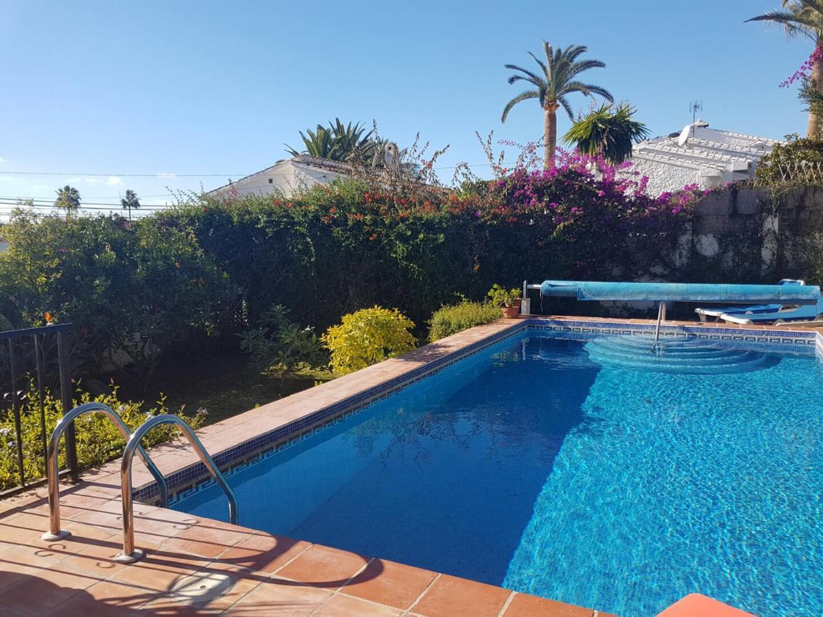 Bonita Villa En Nerja Casa Palomas Exterior foto